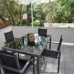 Delightful At Moriani-plage With Garden 圣尼科劳