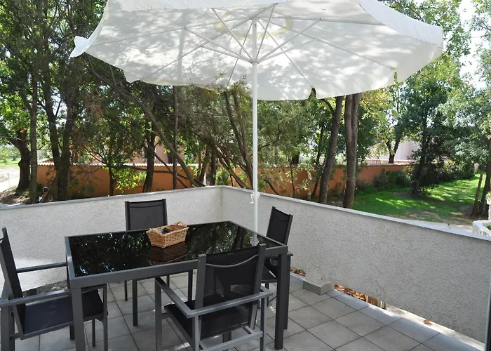 Vila Delightful At Moriani-plage With Garden